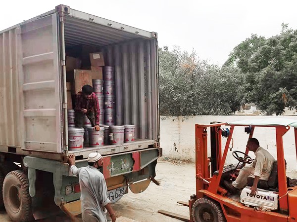Overseas customs clearance and unloading