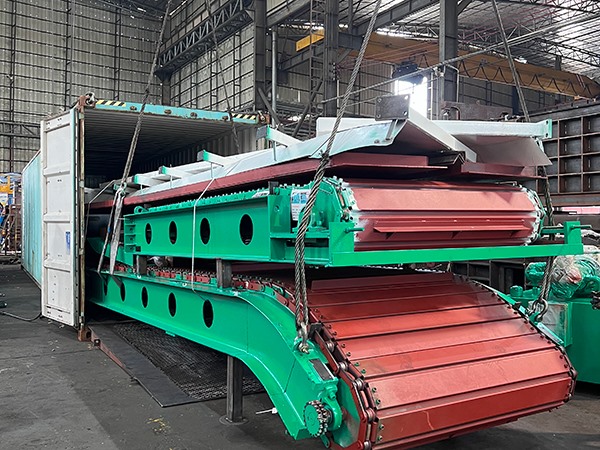 Large equipment loading and unloading